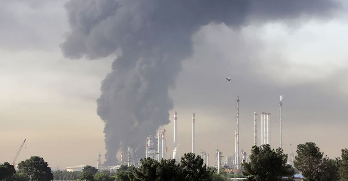 ড্রোন হামলায় রাশিয়ায় তেল শোধনাগারে আগুন