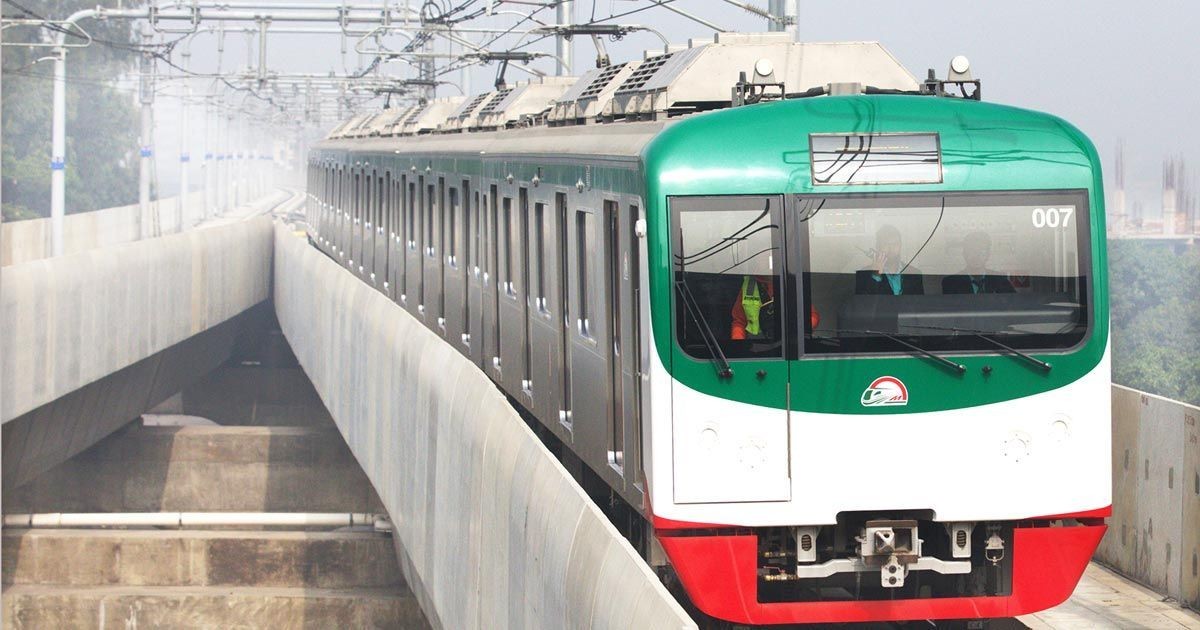 ৩ দিন বন্ধ থাকার পর মেট্রোরেল চলাচল শুরু